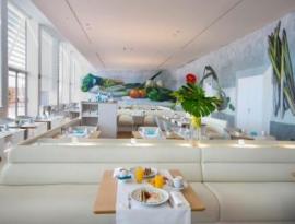 ¿Sabías que un gran mural, obra de Pepe Cerdá, decora el comedor Afluentis del Hotel Hiberus? Comedor Afluentis