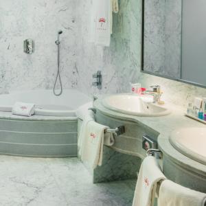 Baño Suite Hotel Palafox Zaragoza