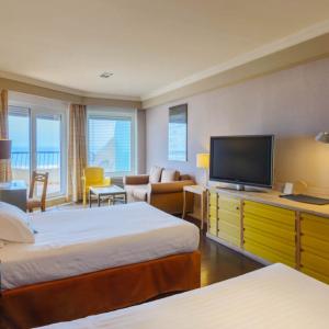 Hotel Playa Victoria Rooms