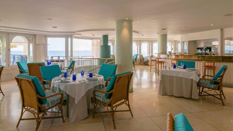 Hotel Playa Victoria. Restaurante Isla de León