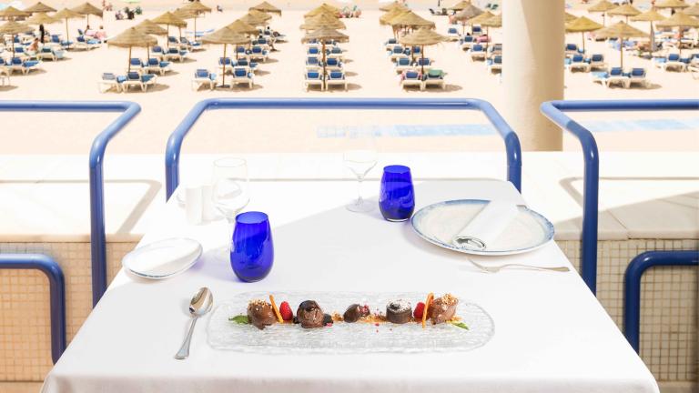 Hotel Playa Victoria. Restaurante Isla de León