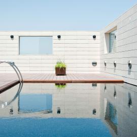 Piscina exterior Hotel Alfonso Zaragoza