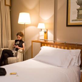 Hotel Palafox Zaragoza Zimmer